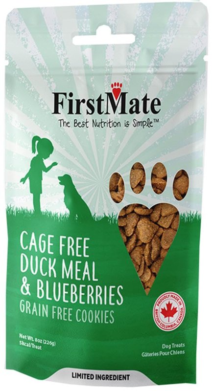 FirstMate Duck with Blueberry Treats for Dogs, 8 Ounce Bag