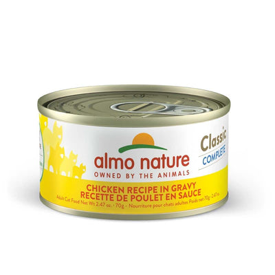 Front view of Almo Nature Classic Complete cat food can with chicken in gravy flavor, yellow label, 70g size